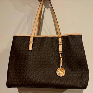 Michael Kors Signature PVC Jet Set Brown Large Travel Tote Laptop Bag Purse